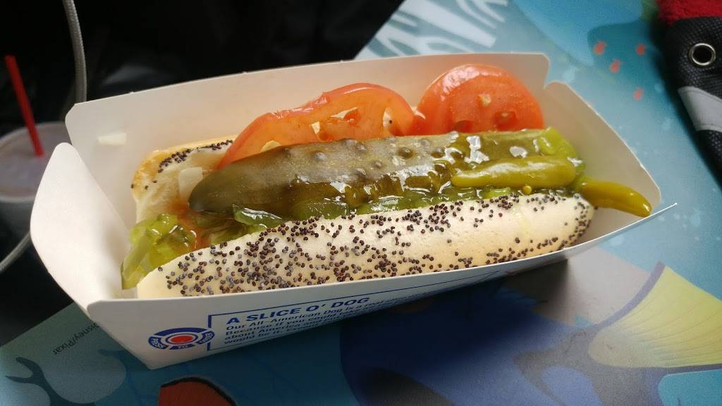 Sonic Drive-In | restaurant | 4305 Chambers Rd, Denver, CO 80239, USA | 3033710774 OR +1 303-371-0774