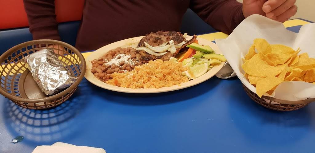 El Azteca Supermercado Y Taqueria | restaurant | 1316 Jefferson St, Athens, AL 35611, USA | 2562331625 OR +1 256-233-1625