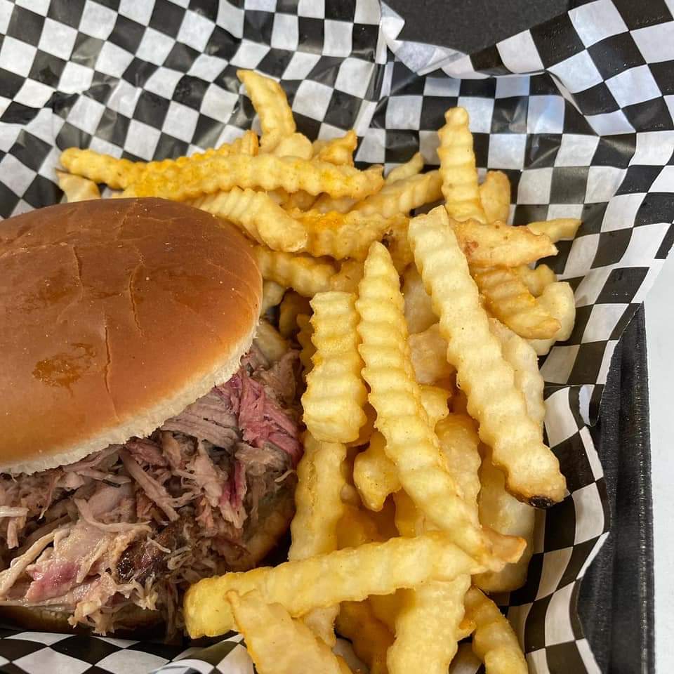 Triple H BBQ | restaurant | 407 N Lowder St, Macclenny, FL 32063, USA | 9042592209 OR +1 904-259-2209