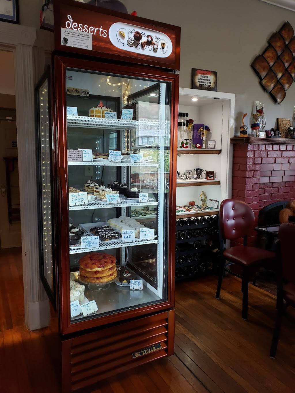 Rizzos Bakery & Bistro | bakery | 91 Georgia Rd, Franklin, NC 28734, USA | 8283697774 OR +1 828-369-7774