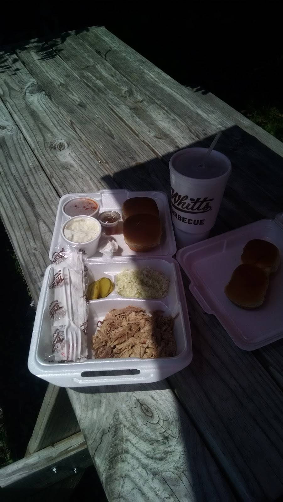 Whitts Barbecue | restaurant | 1397 E Elm St, Athens, AL 35611, USA | 2562327928 OR +1 256-232-7928