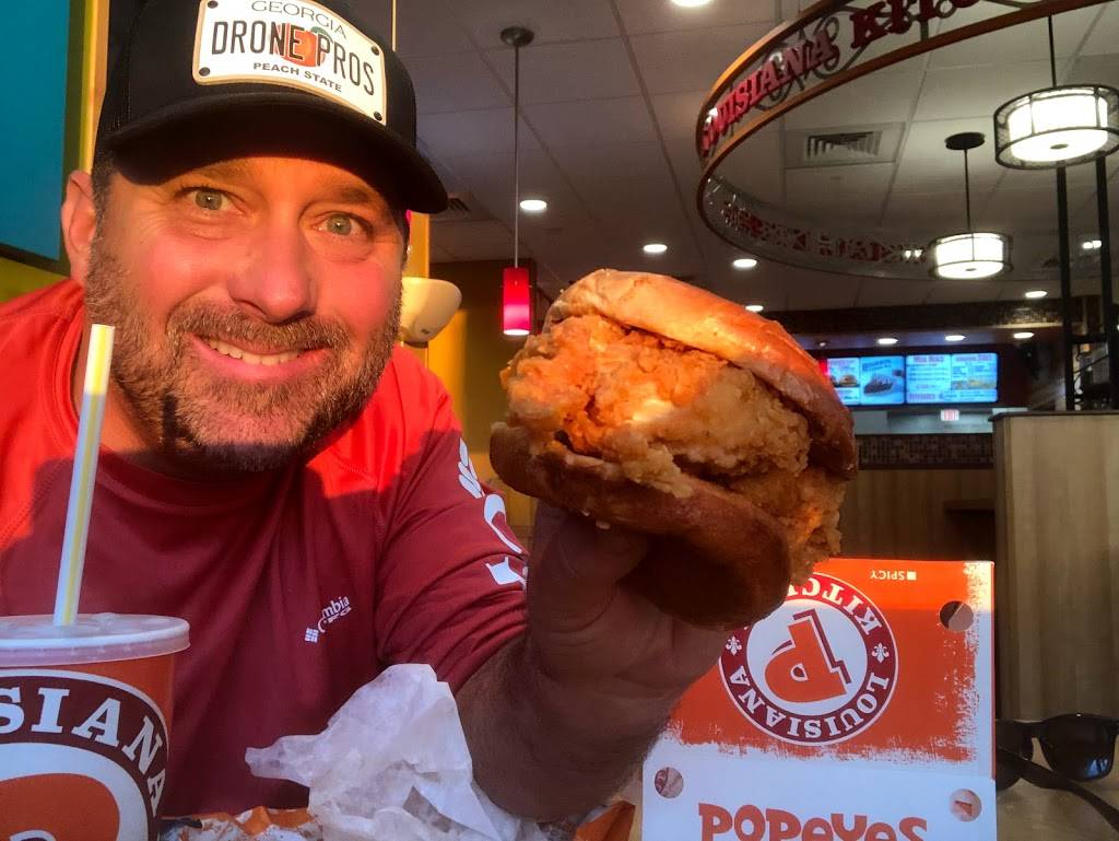 Popeyes Louisiana Kitchen | restaurant | 716 Lake Joy Rd, Warner Robins, GA 31088, USA | 4783422889 OR +1 478-342-2889