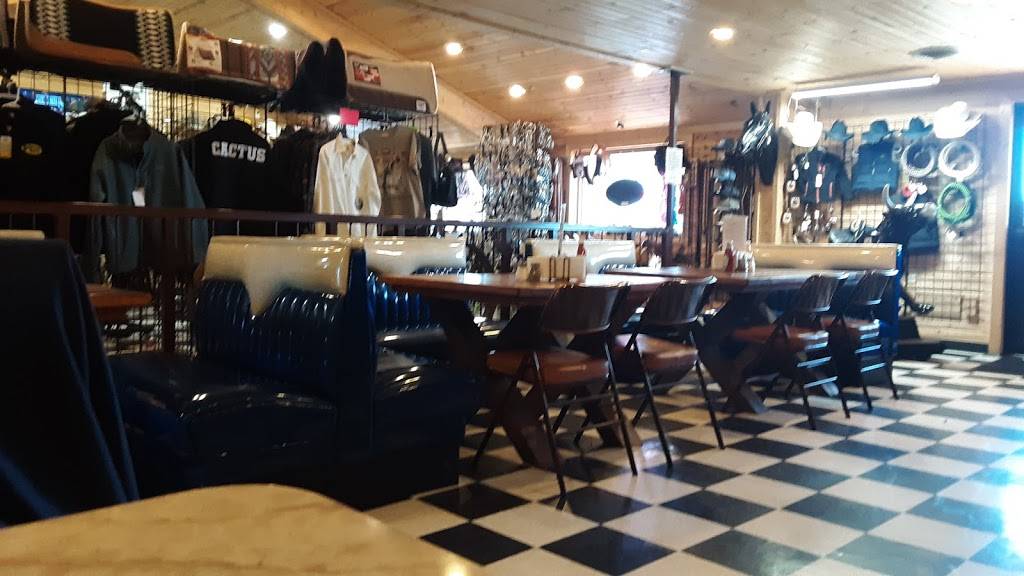 Chuckwagon Cowboy Burgers | restaurant | 28018 US-14, Richland Center, WI 53581, USA | 6086492691 OR +1 608-649-2691