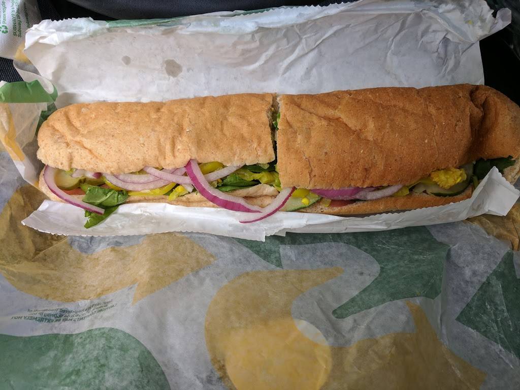 Subway | meal takeaway | 675 Arapeen Dr Suite 105, Salt Lake City, UT 84108, USA | 8015353862 OR +1 801-535-3862