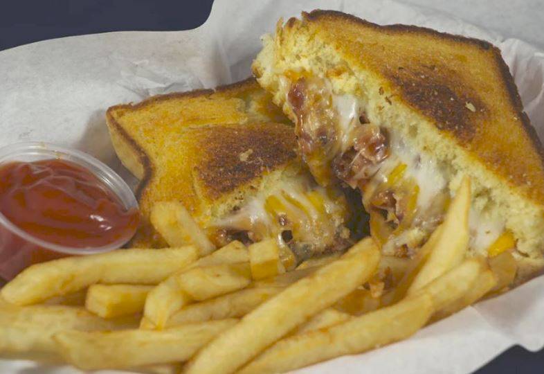 Passeros Pizza | restaurant | 5328 Main St, Lisle, IL 60532, USA | 6308528989 OR +1 630-852-8989