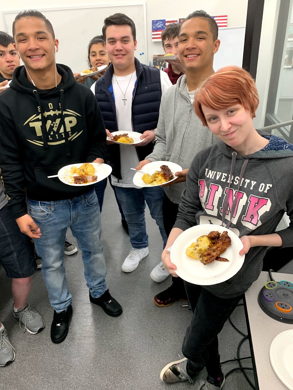 CJ’S Jamacian & Bbq Kitchen / The Network Of Chefs | restaurant | 4368 N Sutter St, Stockton, CA 95204, USA | 8887865550 OR +1 888-786-5550