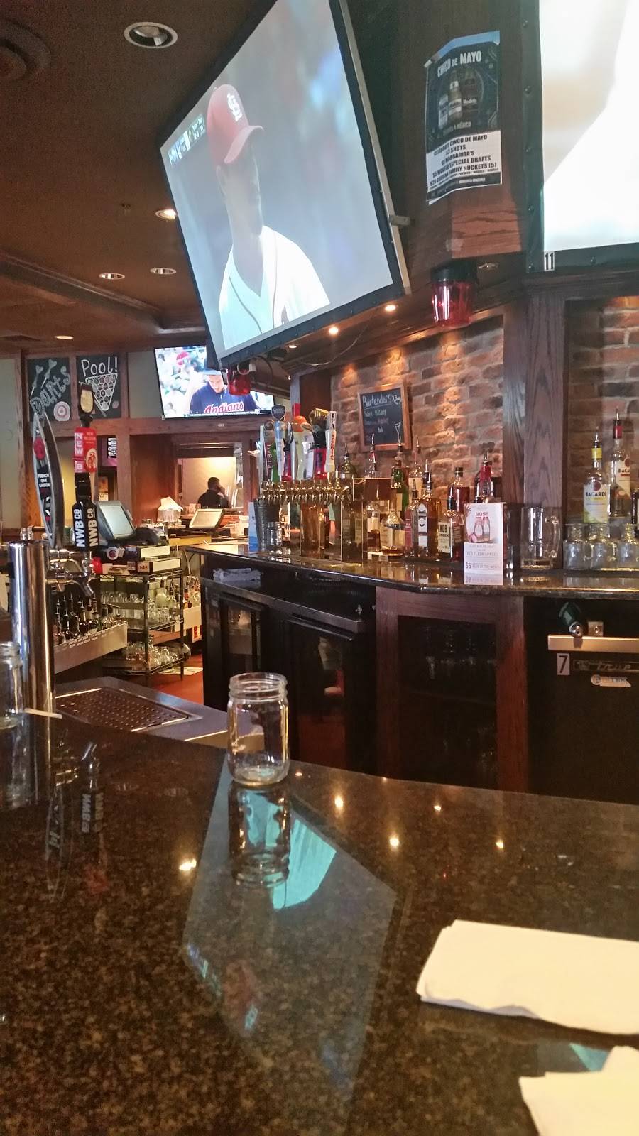 Fox & Hound | restaurant | 910-918 W Dundee Rd, Arlington Heights, IL 60004, USA | 8475909019 OR +1 847-590-9019