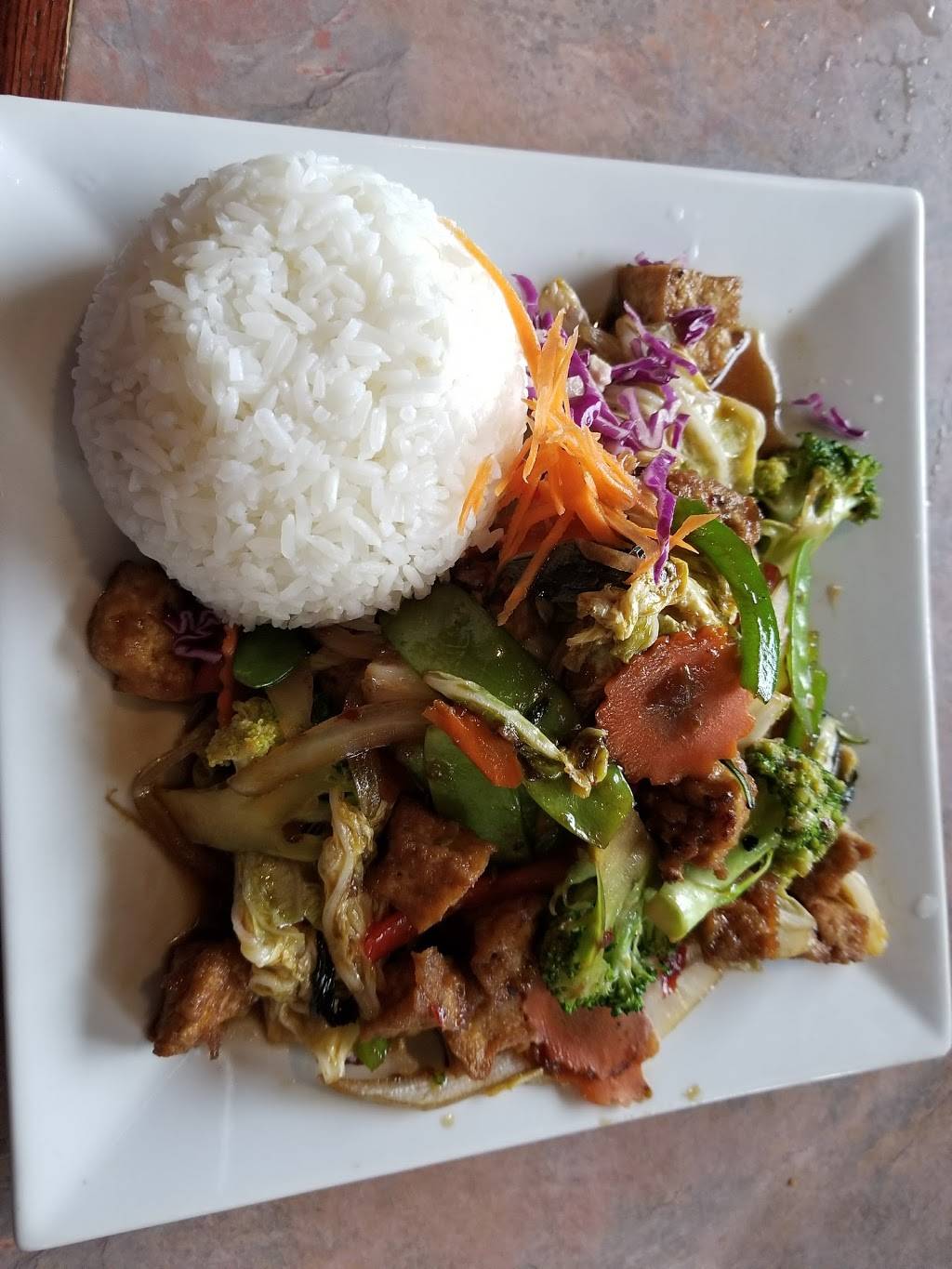 Viman Thai Cuisine | restaurant | 500 E MacDade Boulevard, Folsom, PA 19033, USA | 4844940525 OR +1 484-494-0525