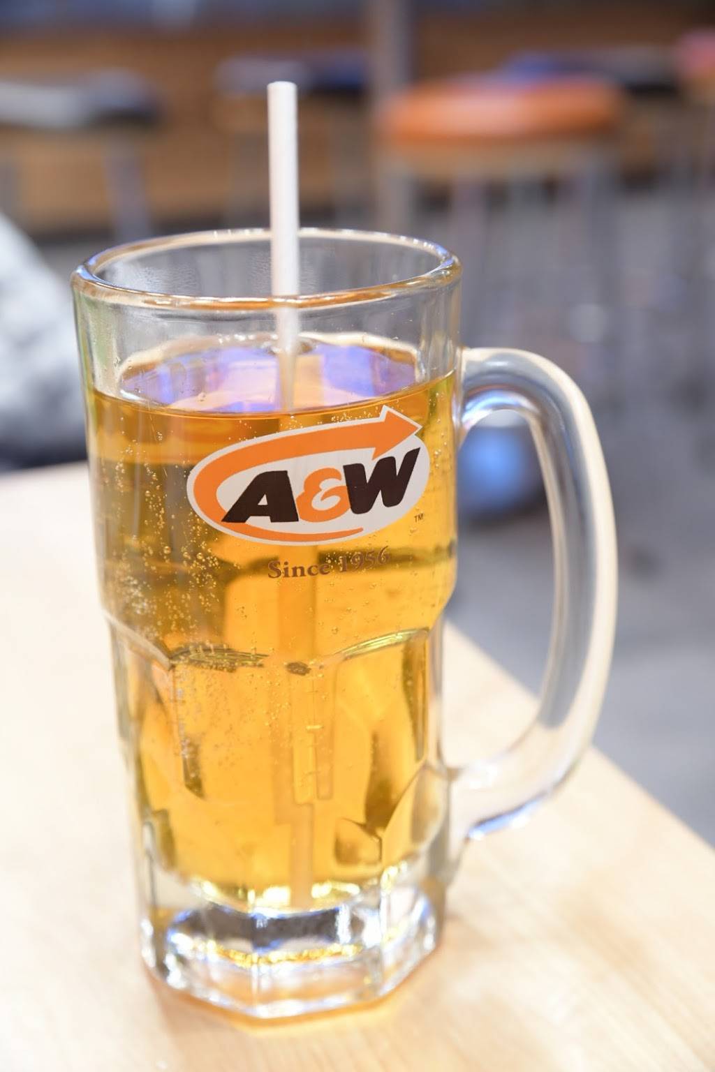A&W Canada | restaurant | 45 Overlea Blvd, Town Centre, Toronto, ON M4H 1C3, Canada | 6477480036 OR +1 647-748-0036