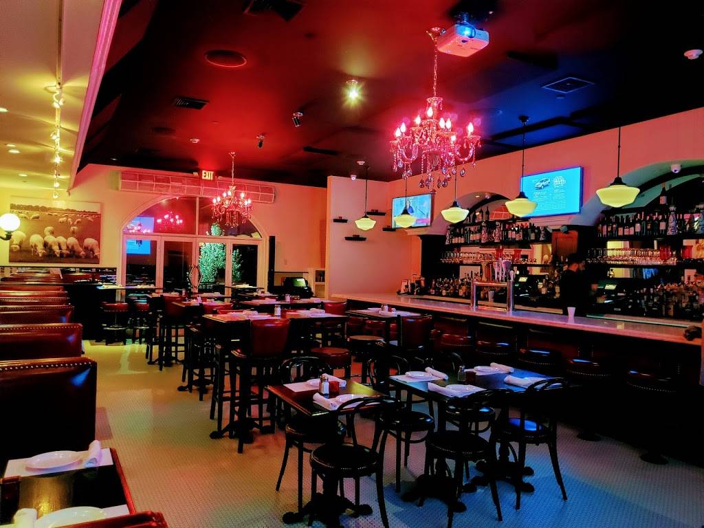 Mazzo Mozzarella & Wine Bar | restaurant | 32 Newtown Rd, Danbury, CT 06810, USA | 2036287188 OR +1 203-628-7188