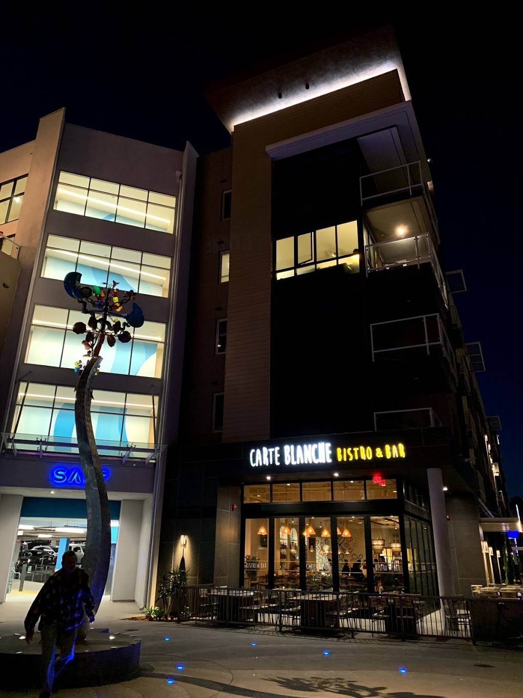 Carte Blanche Bistro & Bar | restaurant | 339 N Cleveland St, Oceanside, CA 92054, USA | 7602315370 OR +1 760-231-5370