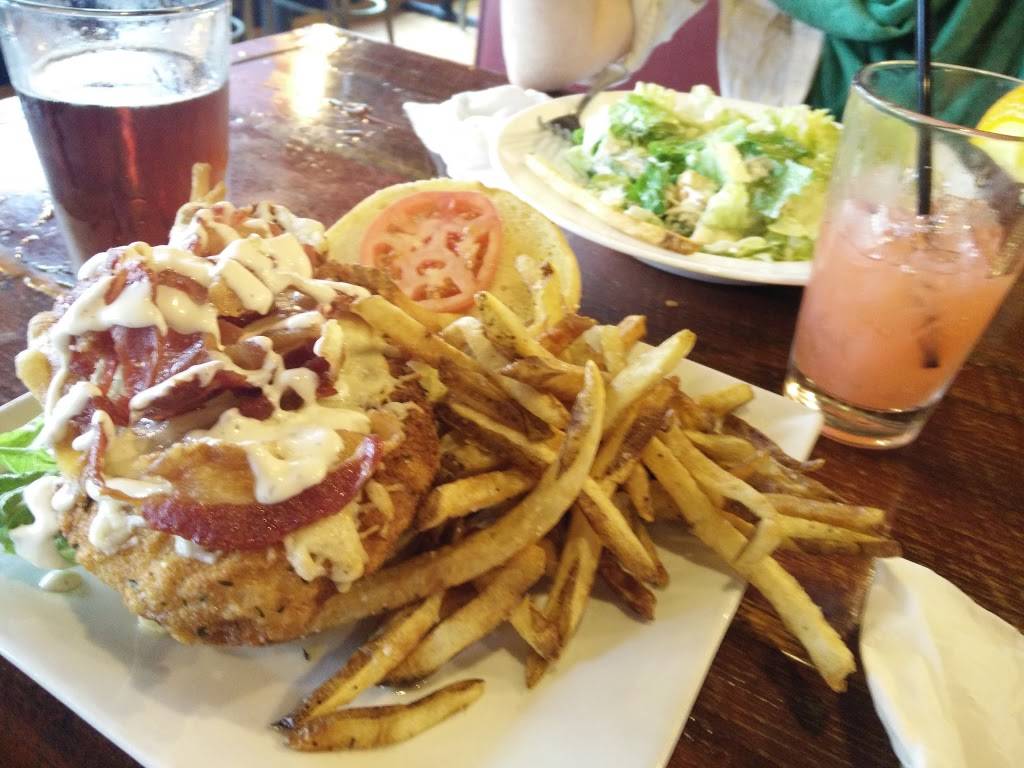 The Farm Bar and Grille | restaurant | 1181 Elm St, Manchester, NH 03101, USA | 6036413276 OR +1 603-641-3276