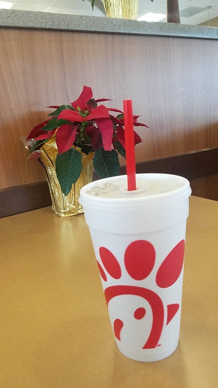 Chick-fil-A | restaurant | 2440 Lake Rd, Dyersburg, TN 38024, USA | 7312850880 OR +1 731-285-0880