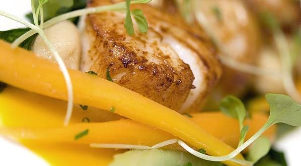 Circle Bistro | restaurant | 1 Washington Cir NW, Washington, DC 20037, USA | 2022935390 OR +1 202-293-5390