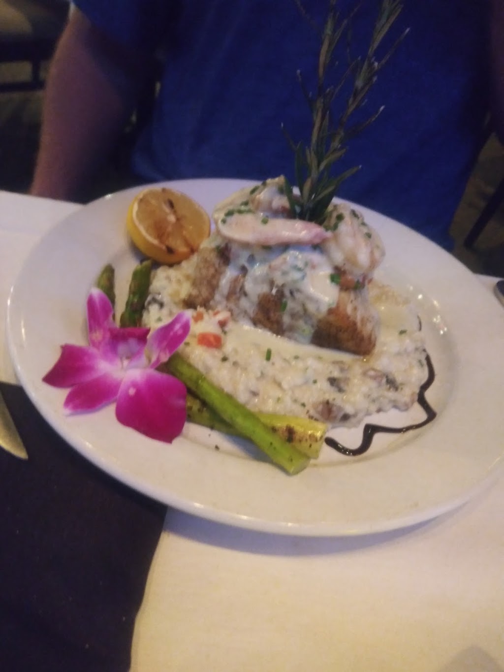 Rubis Restaurant | restaurant | 941 W Pioneer Pkwy, Arlington, TX 76013, USA | 6823588883 OR +1 682-358-8883