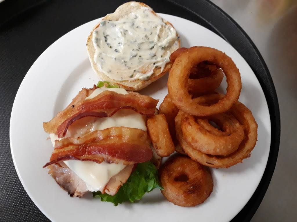 Drakes Place | restaurant | 701 S Florissant Rd, Ferguson, MO 63135, USA | 3147361140 OR +1 314-736-1140