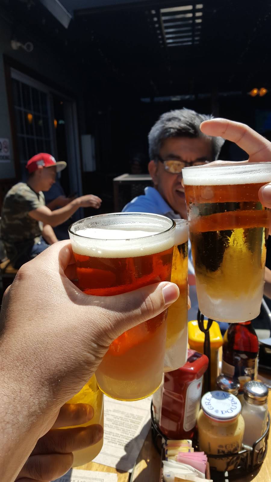 St. James Gate Bar and Restaurant | restaurant | 1410 Old County Rd, Belmont, CA 94002, USA | 6505925923 OR +1 650-592-5923