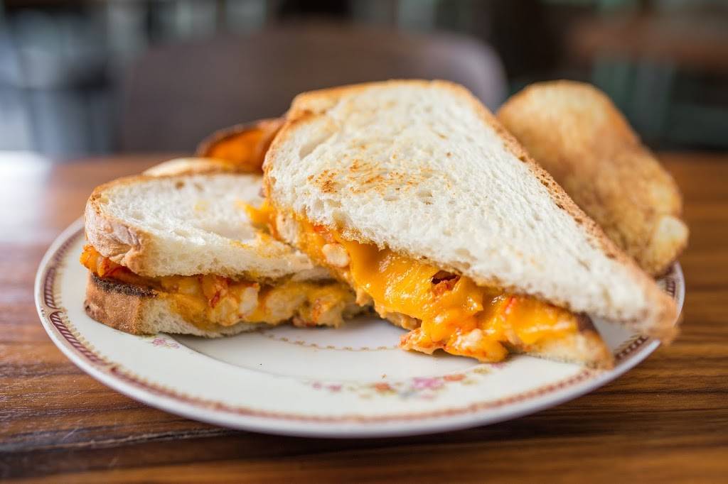 Wyler Road | restaurant | 3581 W Belden Ave, Chicago, IL 60647, USA | 7736610675 OR +1 773-661-0675