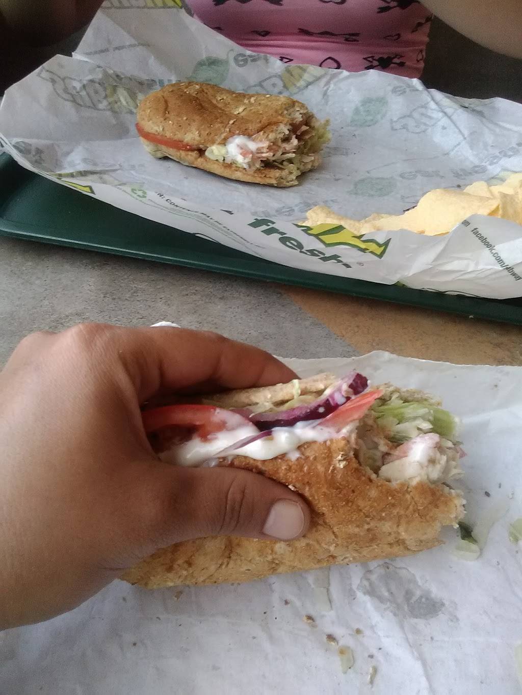 Subway | restaurant | 42851 N Ridge Rd, Elyria, OH 44035, USA | 4403245300 OR +1 440-324-5300