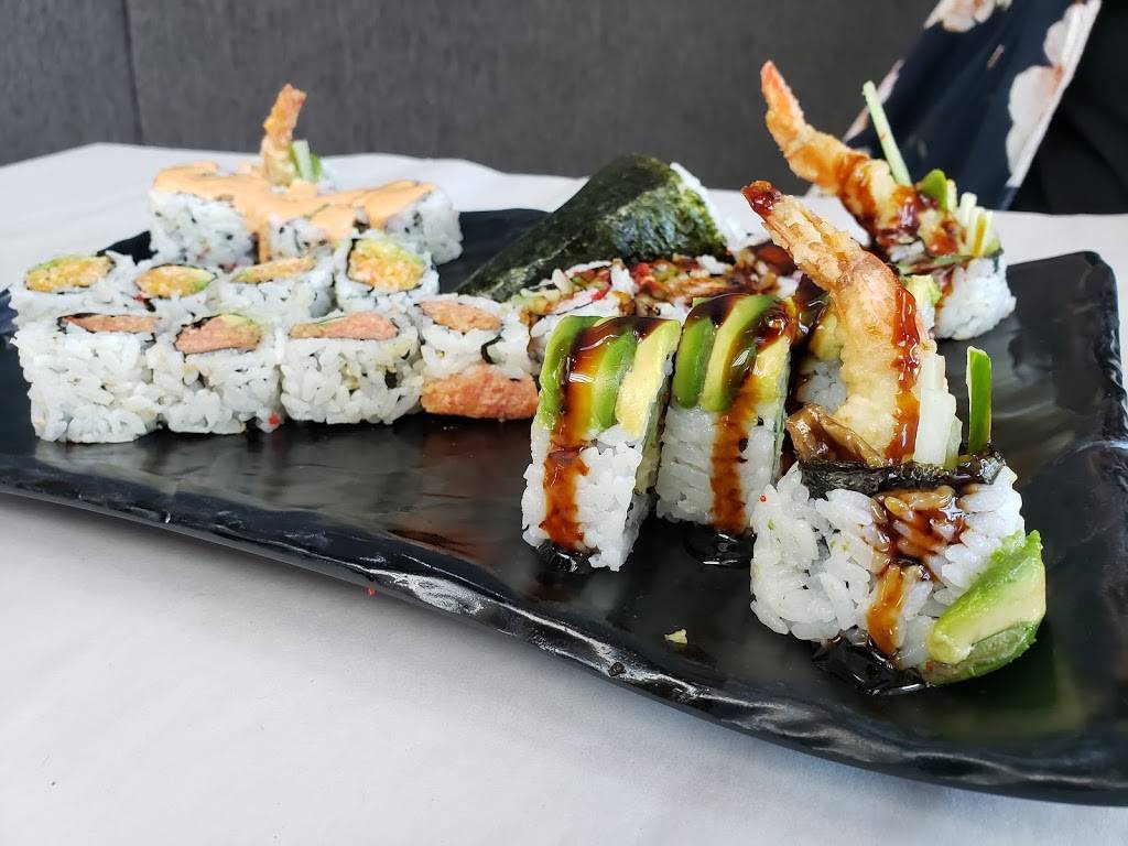 Spoon & Fork | restaurant | 130 Park Pl Blvd, Barrie, ON L4N 0L1, Canada | 7057338838 OR +1 705-733-8838