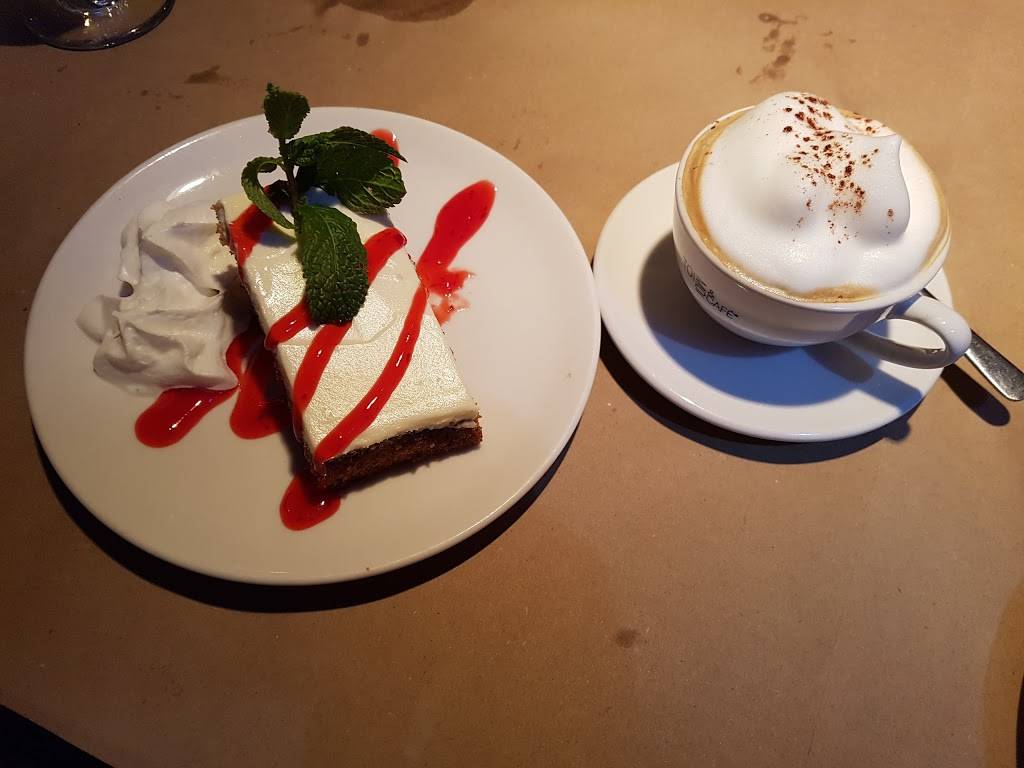 Bistro Sur La Rivière (Le) | restaurant | 2263 Rue Larivière, Montréal, QC H2K 4P8, Canada | 5145248108 OR +1 514-524-8108