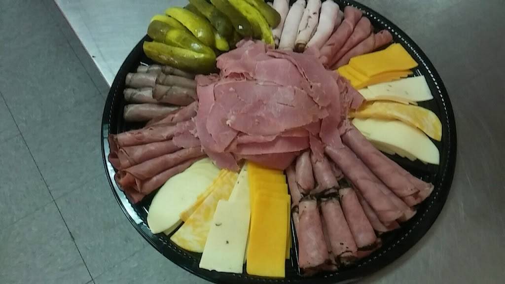 Vienna Market | restaurant | 1310, 6630 Broadway Ave, Cleveland, OH 44105, USA | 2164417881 OR +1 216-441-7881