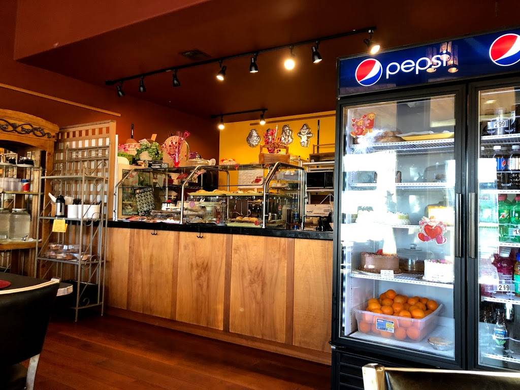 Lindas Bakery And Café | restaurant | 749 Point Brown Ave NW #2, Ocean Shores, WA 98569, USA | 3605002876 OR +1 360-500-2876