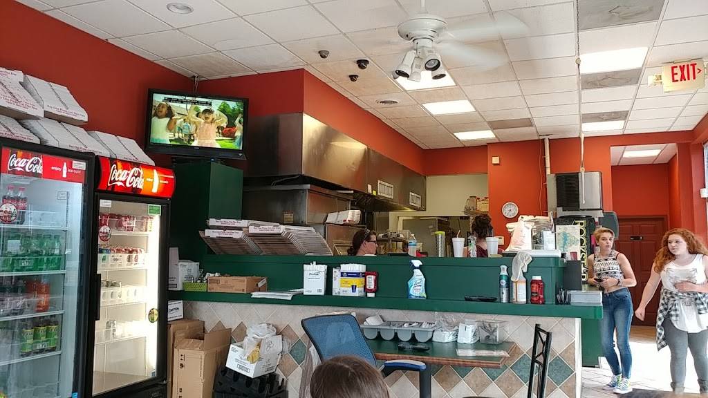 Sams Pizza & Subs | restaurant | 36080 Goodwin Dr, Locust Grove, VA 22508, USA | 5409729100 OR +1 540-972-9100