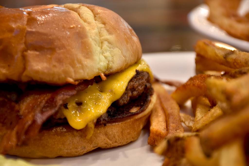 The Dew Drop Inn | restaurant | 710 US-61, Bloomsdale, MO 63627, USA | 5734839992 OR +1 573-483-9992