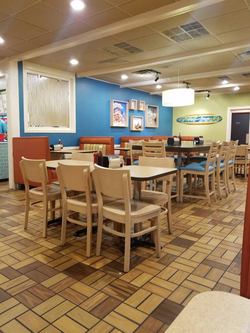 Captain Ds | restaurant | 3623 N Sharon Amity Rd, Charlotte, NC 28205, USA | 7045357310 OR +1 704-535-7310