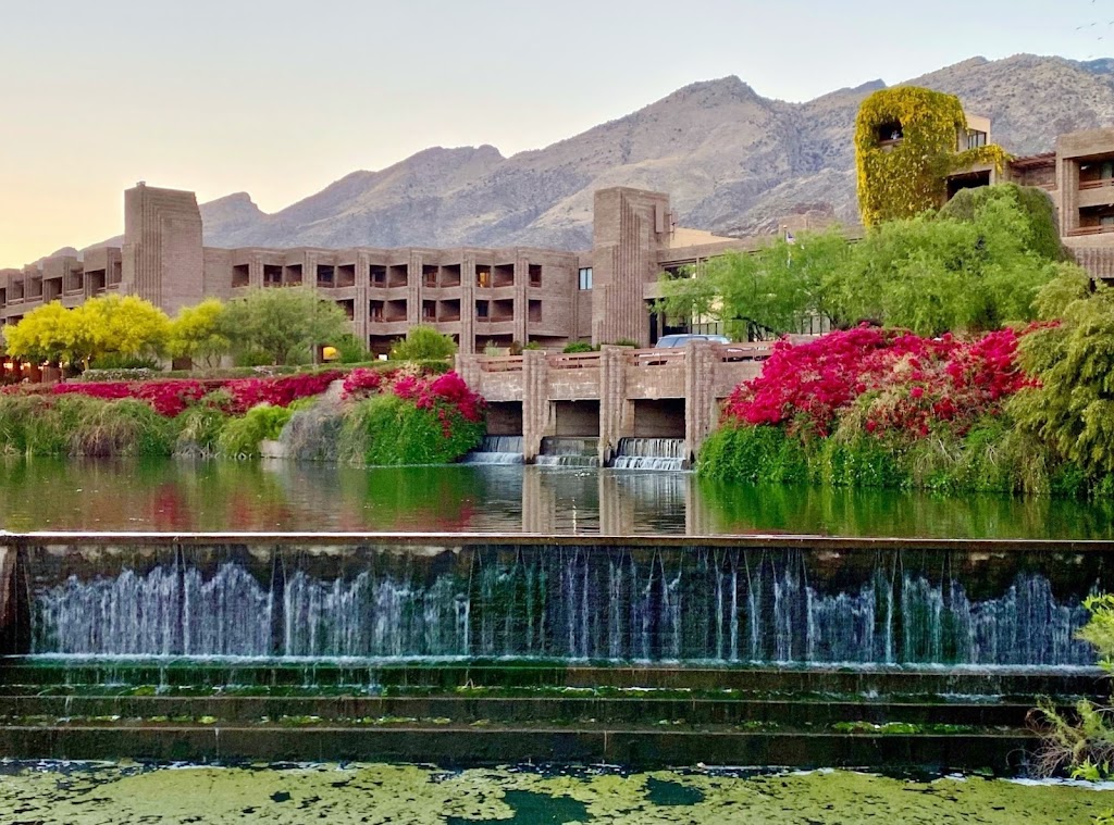 Flying V Bar & Grill | restaurant | 7000 N Resort Dr, Tucson, AZ 85750, USA | 5206155495 OR +1 520-615-5495