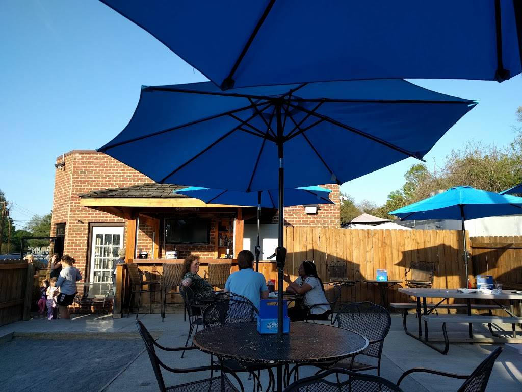 Village Grill | restaurant | 1802 Memorial Ave SW, Roanoke, VA 24015, USA | 5407670057 OR +1 540-767-0057