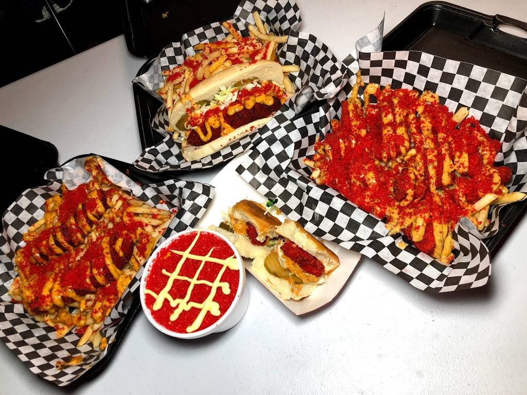 Chips N’ Chicks | restaurant | 5553 Tujunga Ave, North Hollywood, CA 91601, USA | 8187319624 OR +1 818-731-9624