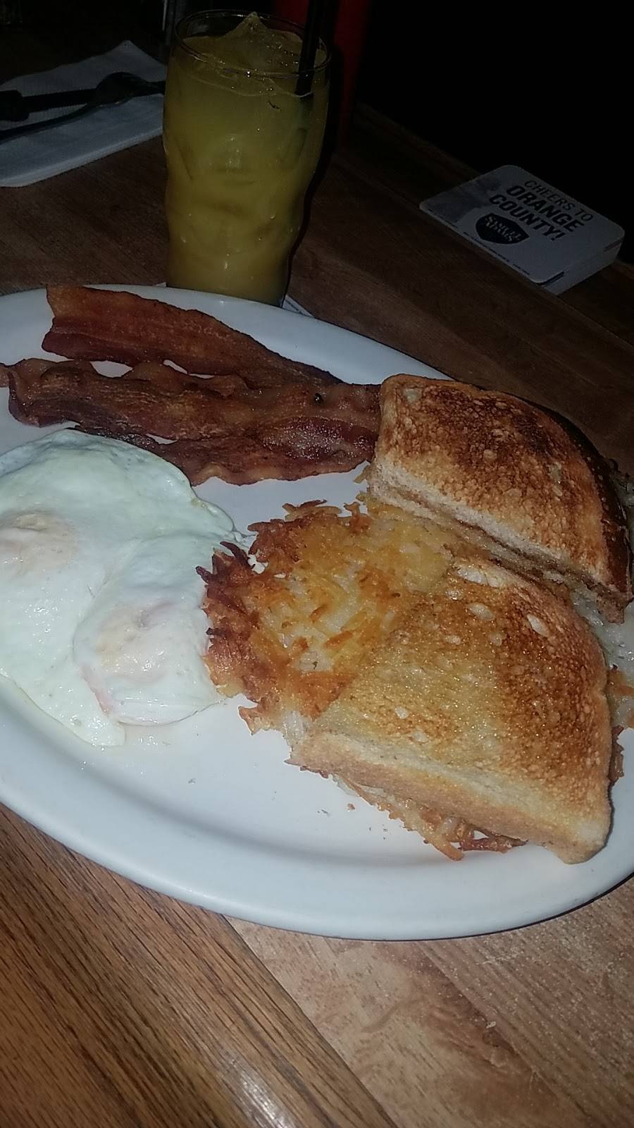 Rio Vista Inn | night club | 200 S Rio Vista St, Anaheim, CA 92806, USA | 7146320045 OR +1 714-632-0045