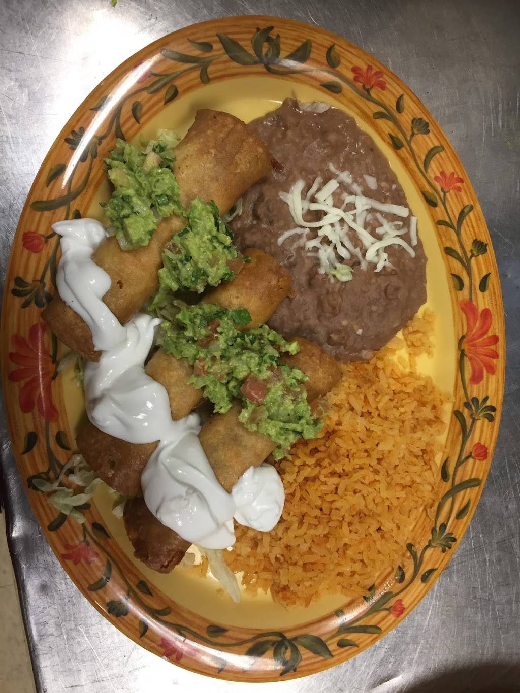 Ajua Mexican Restaurant | restaurant | 163 W Belvidere Rd, Round Lake, IL 60073, USA | 8478867777 OR +1 847-886-7777