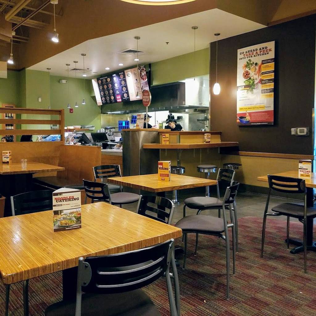 Noodles and Company | restaurant | 1001 75th St At, Lemont Rd, Woodridge, IL 60517, USA | 6304271980 OR +1 630-427-1980