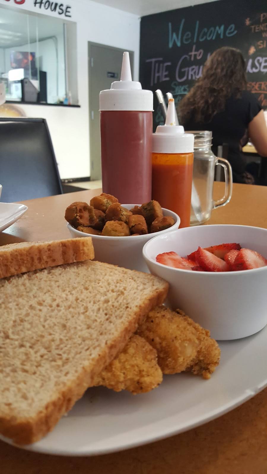 The Grub House | restaurant | 1953 N College Ave, Indianapolis, IN 46202, USA | 3179749089 OR +1 317-974-9089