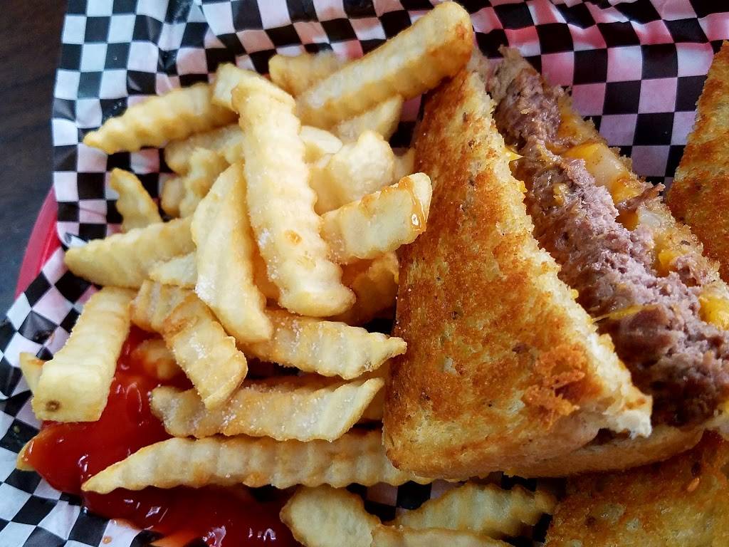 Shirleys Diner | restaurant | 13097 MO-13, Kimberling City, MO 65686, USA | 4177392380 OR +1 417-739-2380