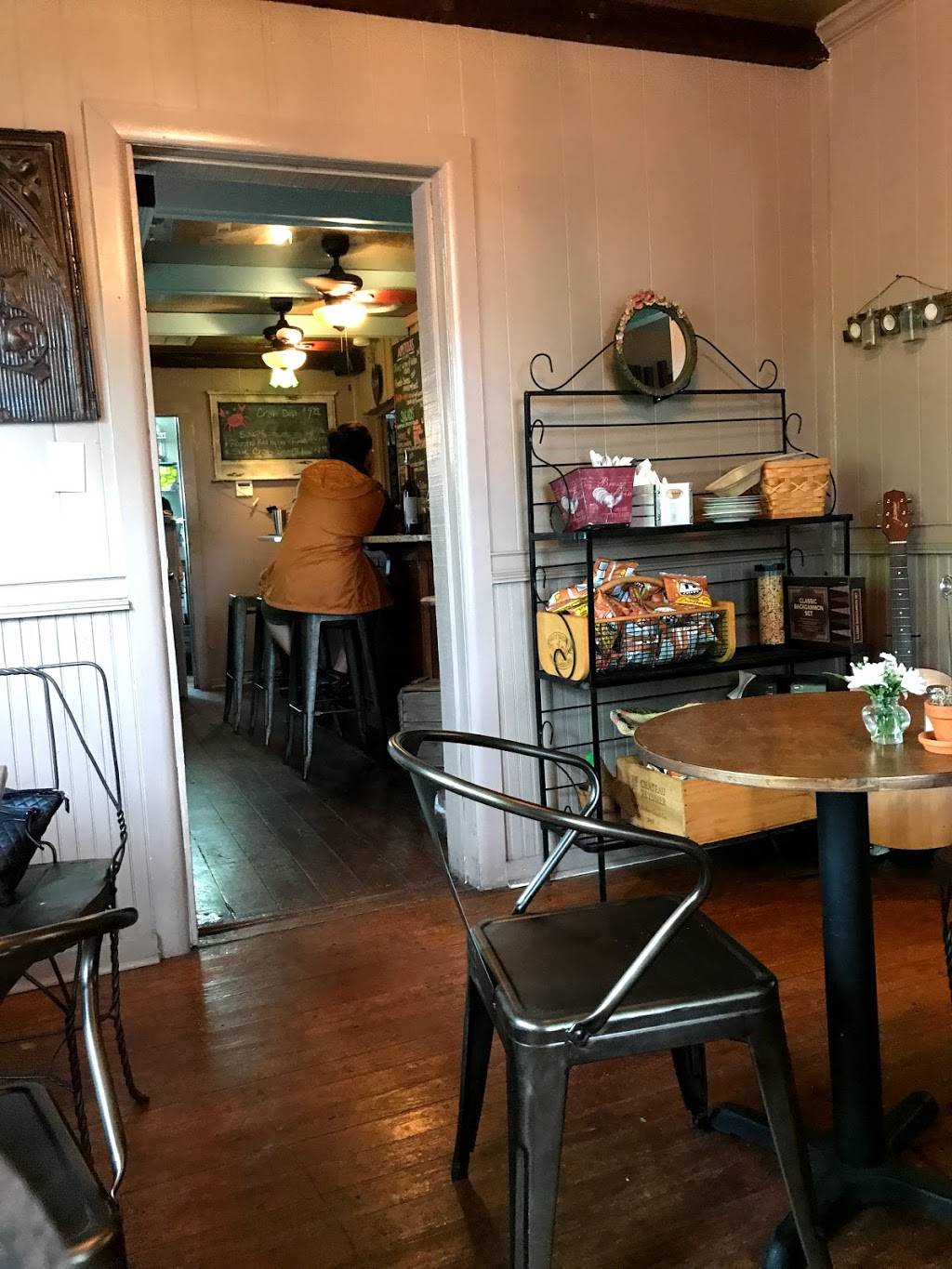 The Pickled Palate | restaurant | 411 Hibben St, Mt Pleasant, SC 29464, USA | 8433887813 OR +1 843-388-7813