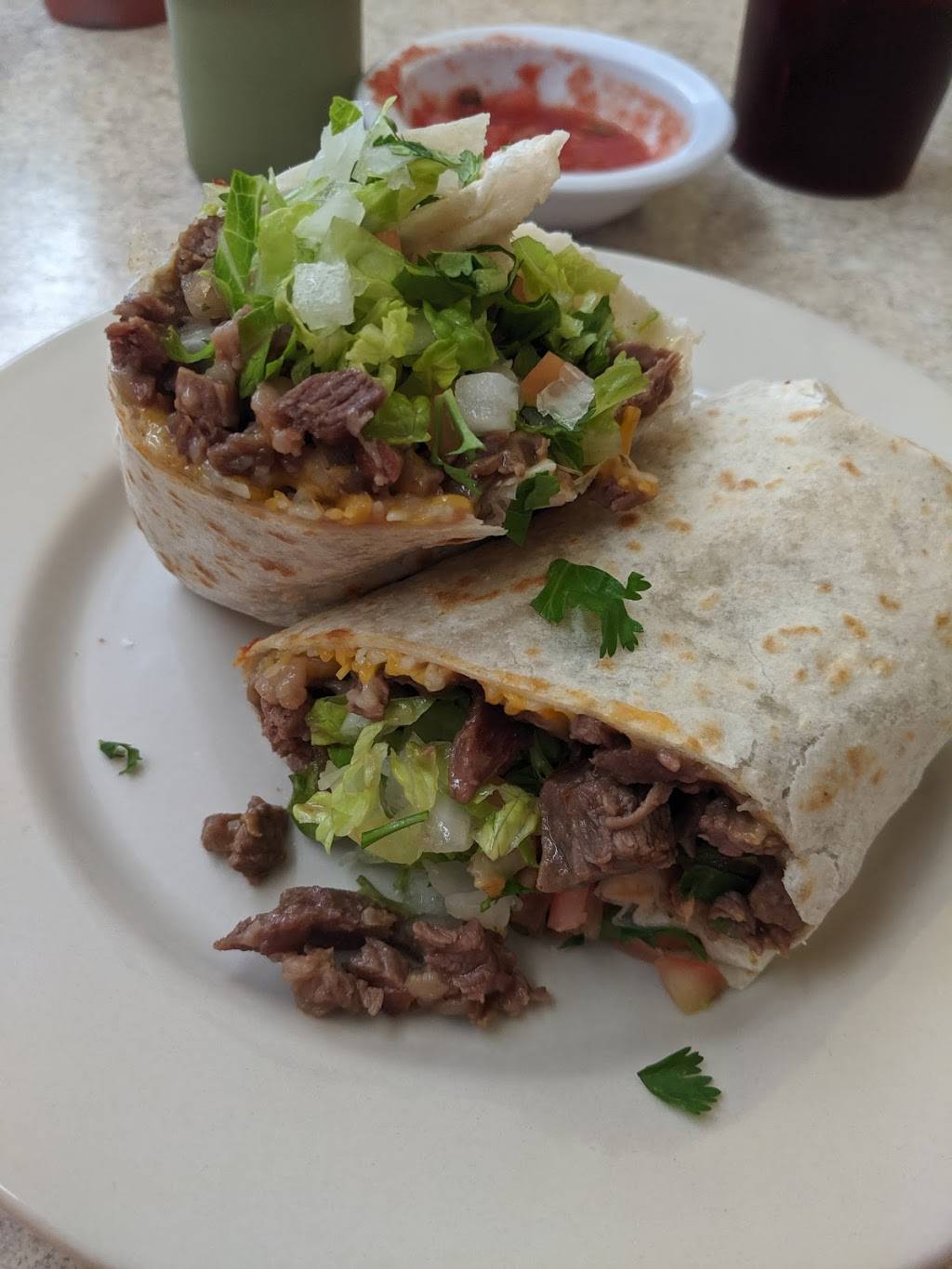 Mos Burritos Restaurant | restaurant | 705 N Neil St, Champaign, IL 61820, USA | 2176078131 OR +1 217-607-8131