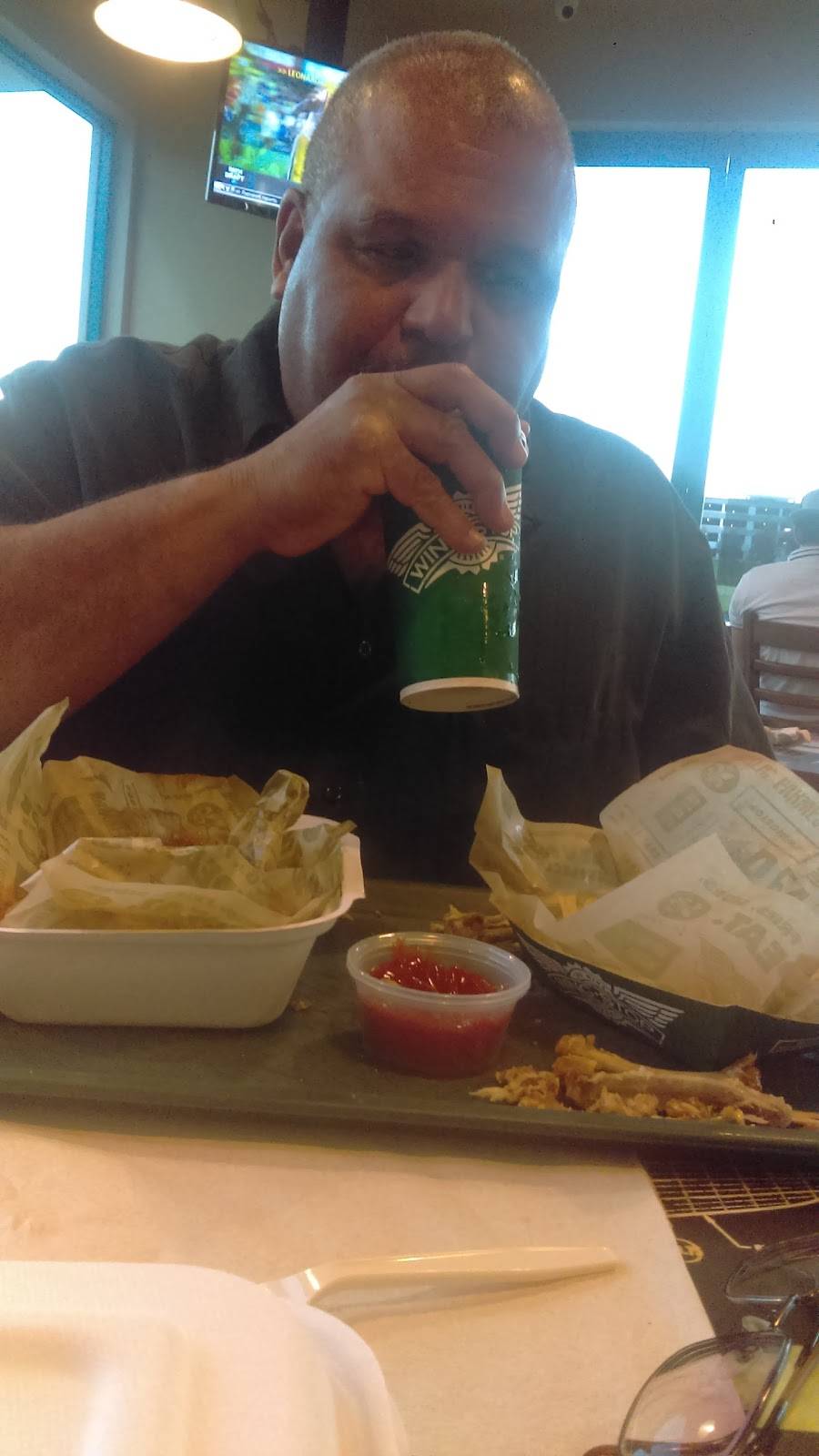 Wingstop | meal takeaway | 1029 Arnold Dr #10, Martinez, CA 94553, USA | 9252299464 OR +1 925-229-9464