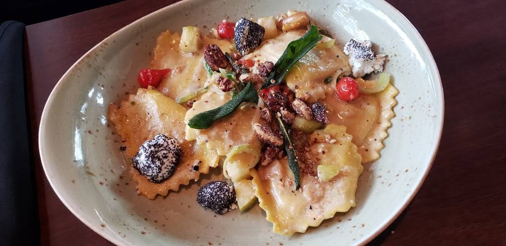 Milestones | restaurant | 1001 The Queensway, Etobicoke, ON M8Z 6C7, Canada | 4162550464 OR +1 416-255-0464