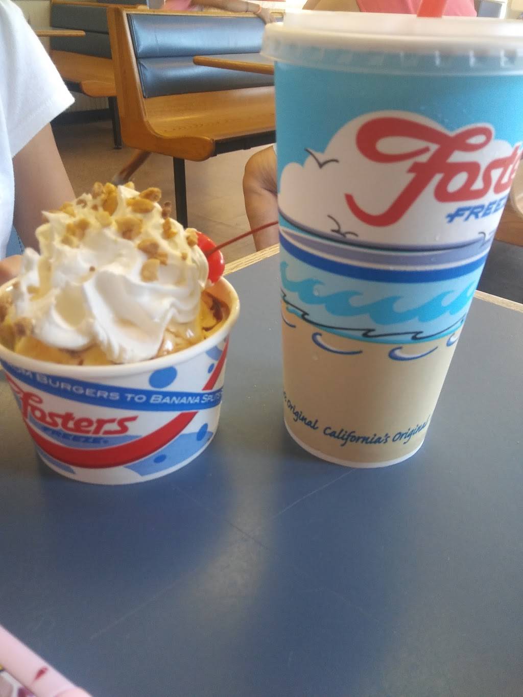 Fosters Freeze | restaurant | 3858 E Ventura Ave, Fresno, CA 93702, USA | 5592664884 OR +1 559-266-4884