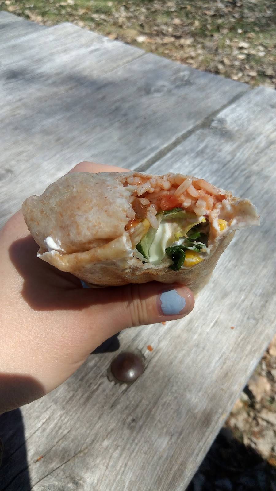 Fresh Healthy Café | restaurant | 1100 Pembroke St E, Pembroke, ON K8A 8S5, Canada | 6136292929 OR +1 613-629-2929