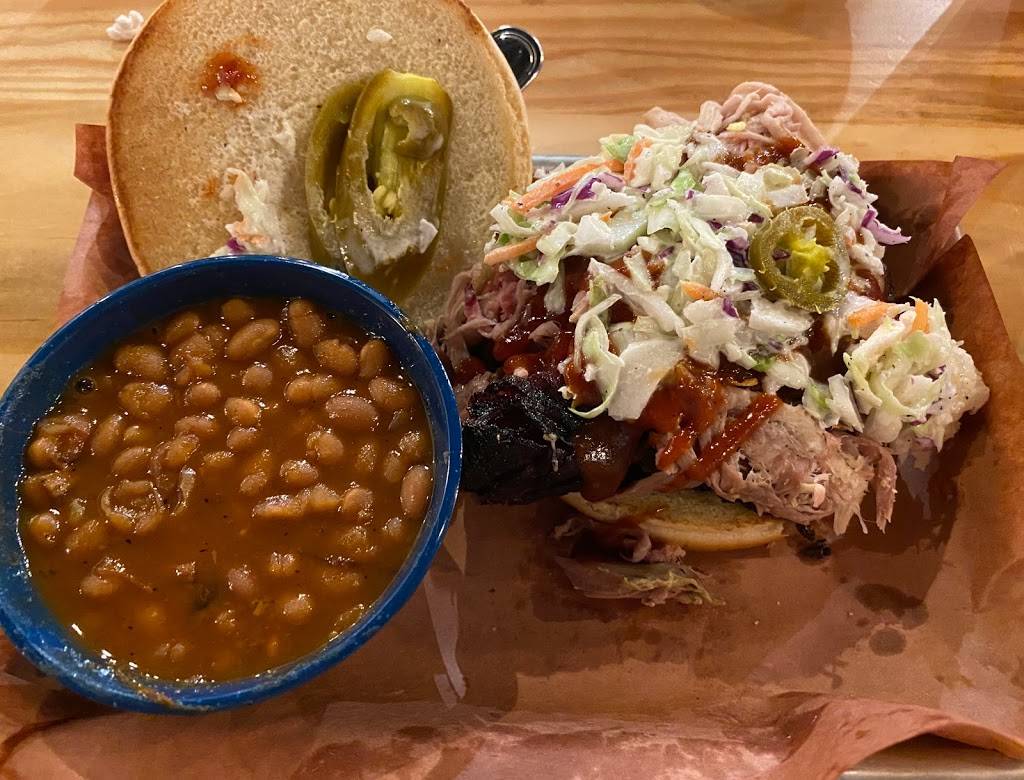 Colts Pig Stand | restaurant | 1340 Saxon Blvd, Orange City, FL 32763, USA | 3862184003 OR +1 386-218-4003