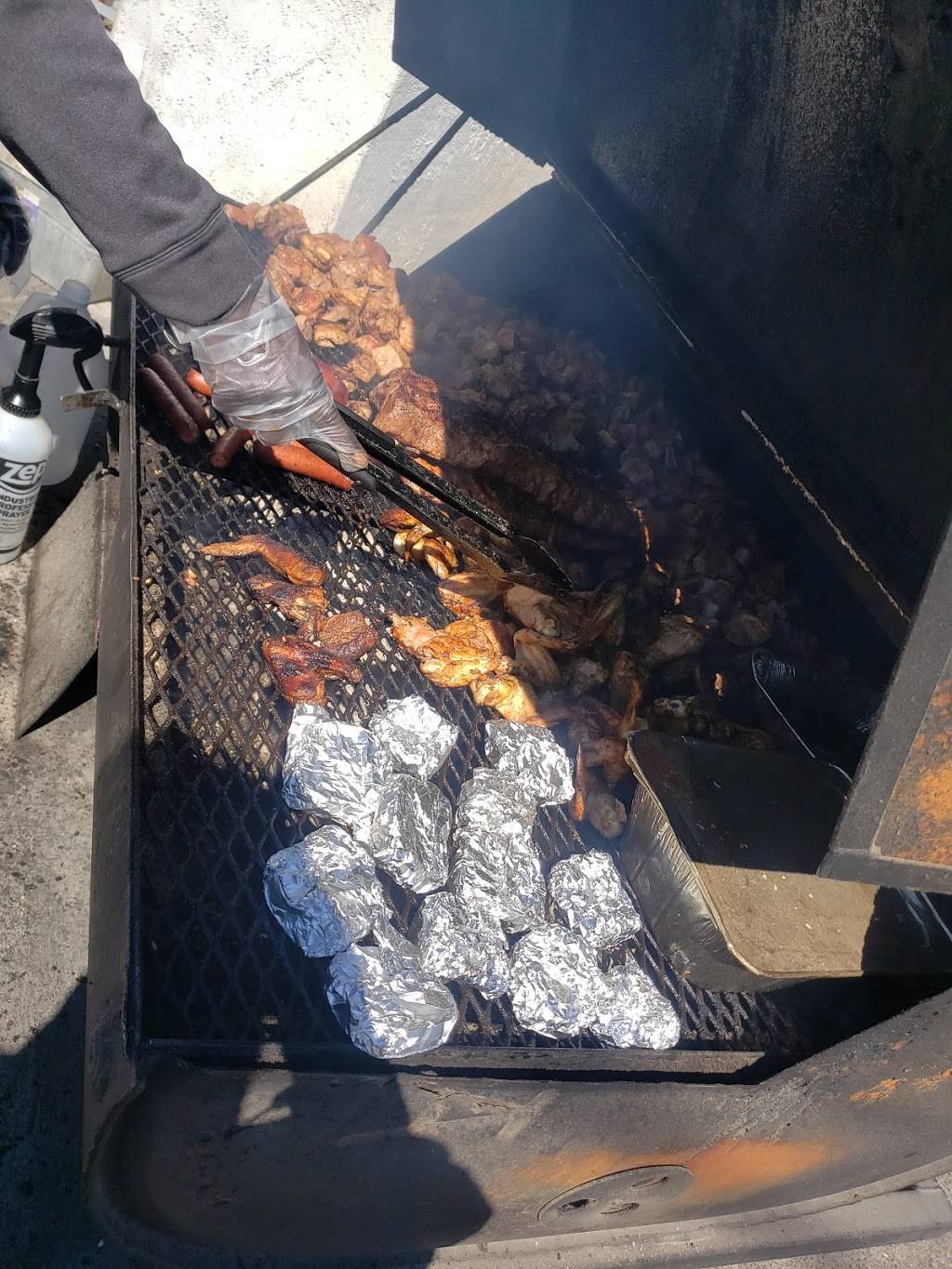 Big 50 Bbq | restaurant | 59 Hall St SE, Grand Rapids, MI 49507, USA | 6165891199 OR +1 616-589-1199