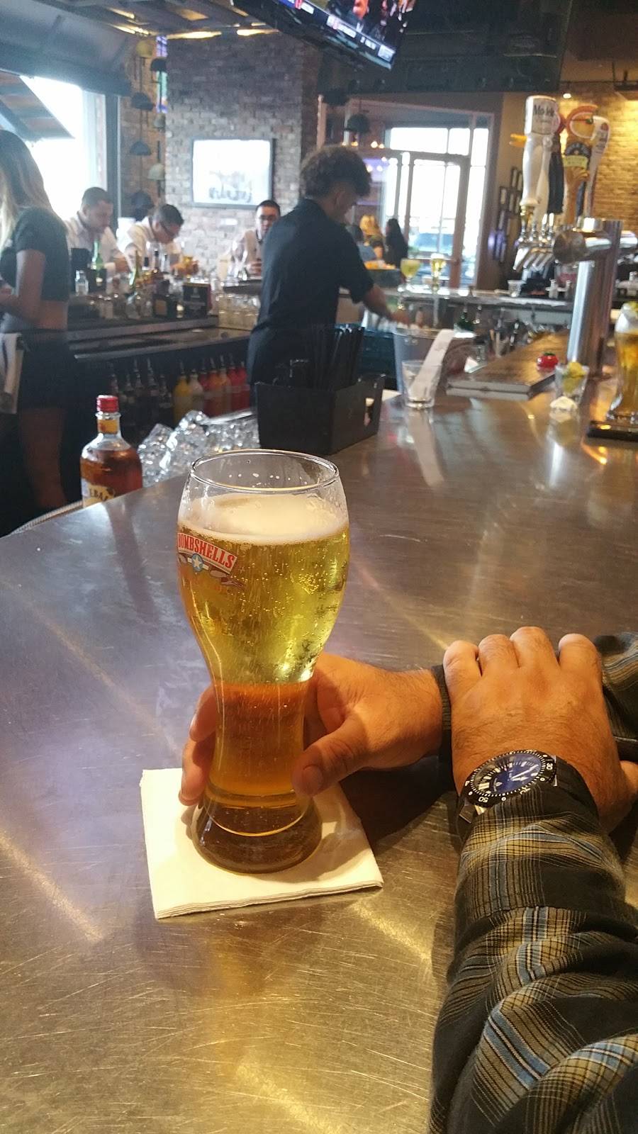 Bombshells | restaurant | 12810 Gulf Fwy, Houston, TX 77034, USA | 2814843279 OR +1 281-484-3279