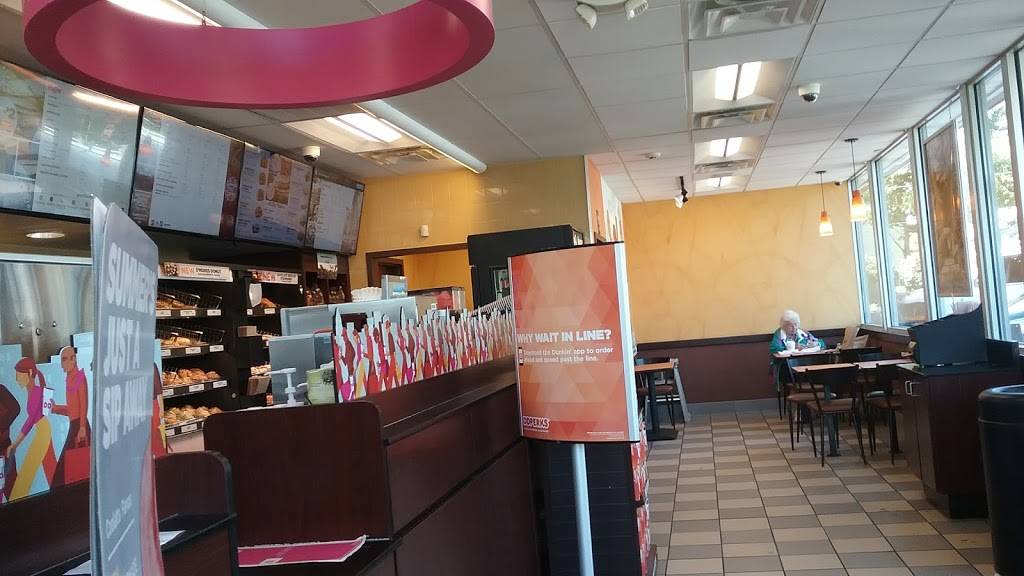 Dunkin | bakery | 635 Crescent St, Brockton, MA 02302, USA | 5084279811 OR +1 508-427-9811