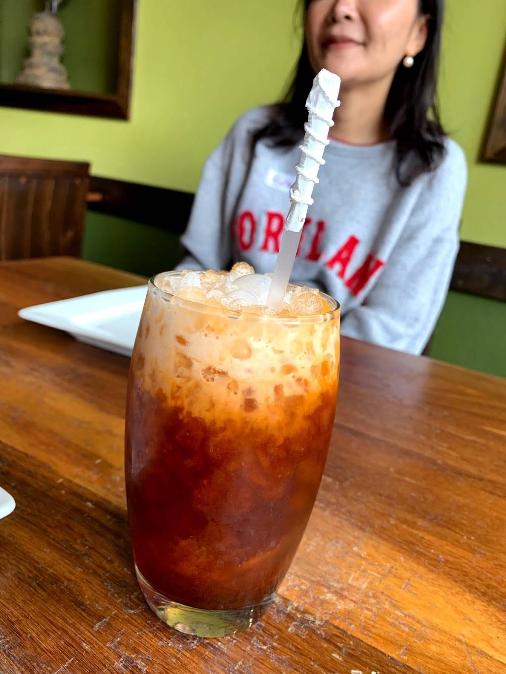 Red Onion Thai Cuisine | restaurant | 1123 NW 23rd Ave, Portland, OR 97210, USA | 5032082634 OR +1 503-208-2634