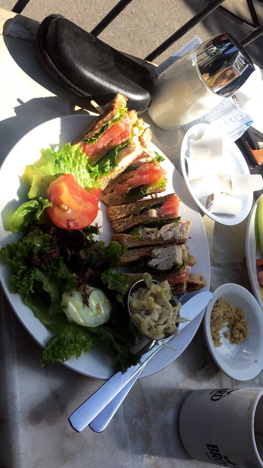 Chez Jacquie et France | restaurant | 4609 Av Bannantyne, Verdun, QC H4G 1E4, Canada | 5147677877 OR +1 514-767-7877